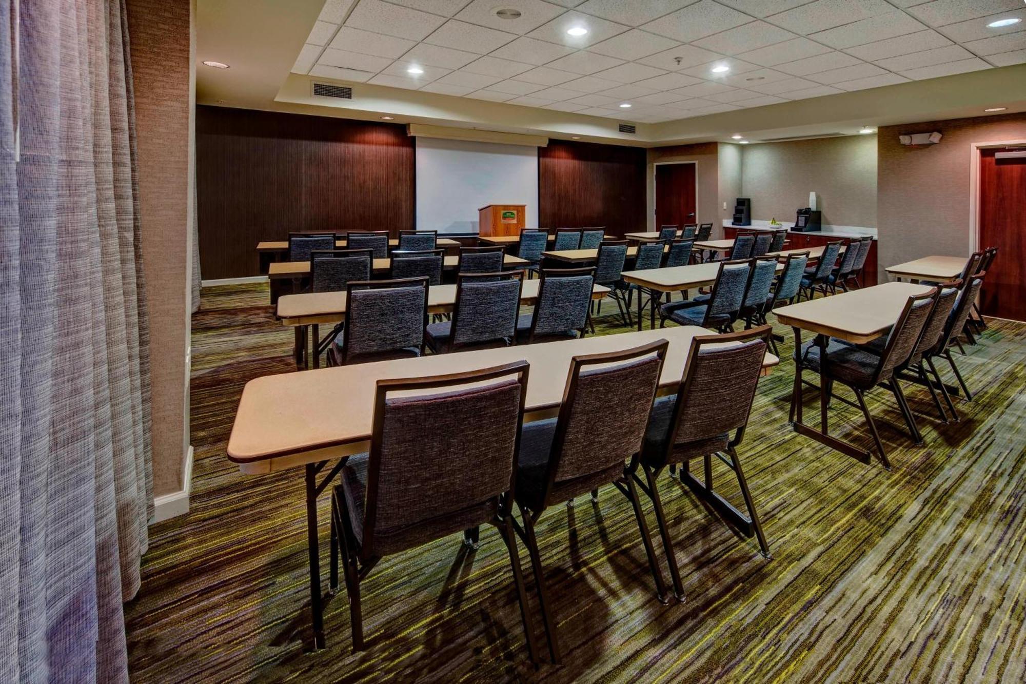 Hotel Courtyard By Marriott Alexandria Exterior foto