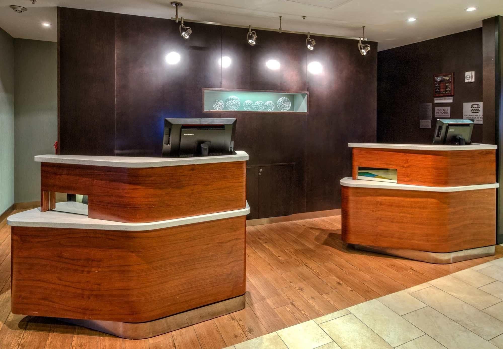 Hotel Courtyard By Marriott Alexandria Exterior foto
